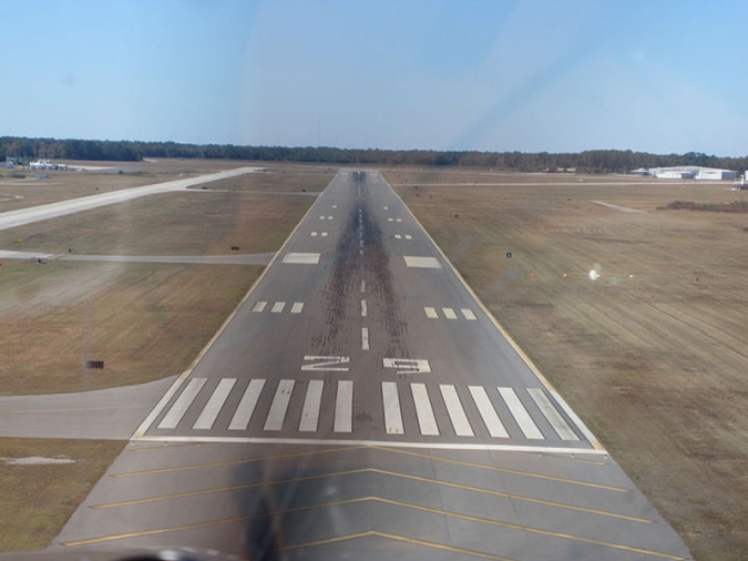 Runway 11/29 GNV Airport | eda